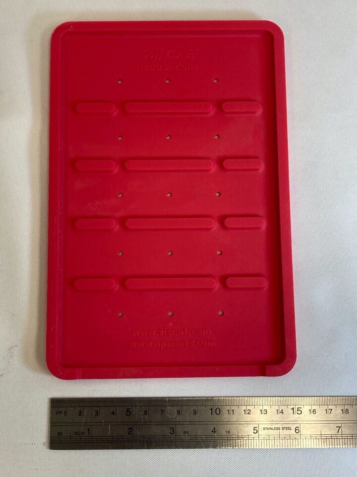 VISCOT MEDICAL Soffzone 6" x 9" Neutral Zone Magnetic Surgical Tray — photo 9
