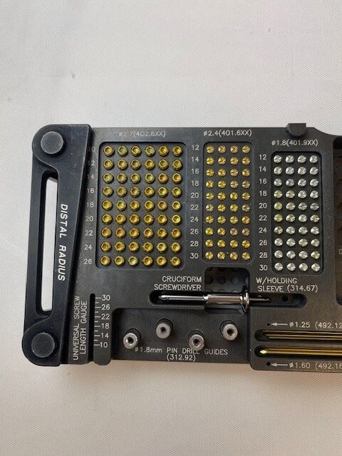 SYNTHES  Titanium Distal Radius Implant Module — photo 4
