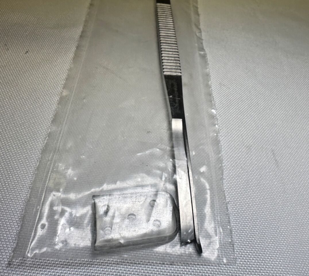 INTEGRA 410-301 Curved Right 4mm Wide 7" Silver Osteotome W/ Guard — photo 5