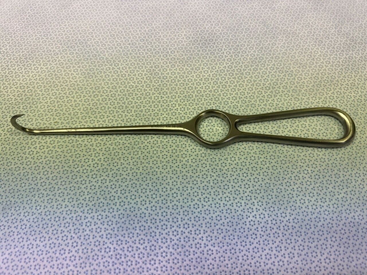 KMEDIC KM 48-331 Sharp Volkman Bone Hook