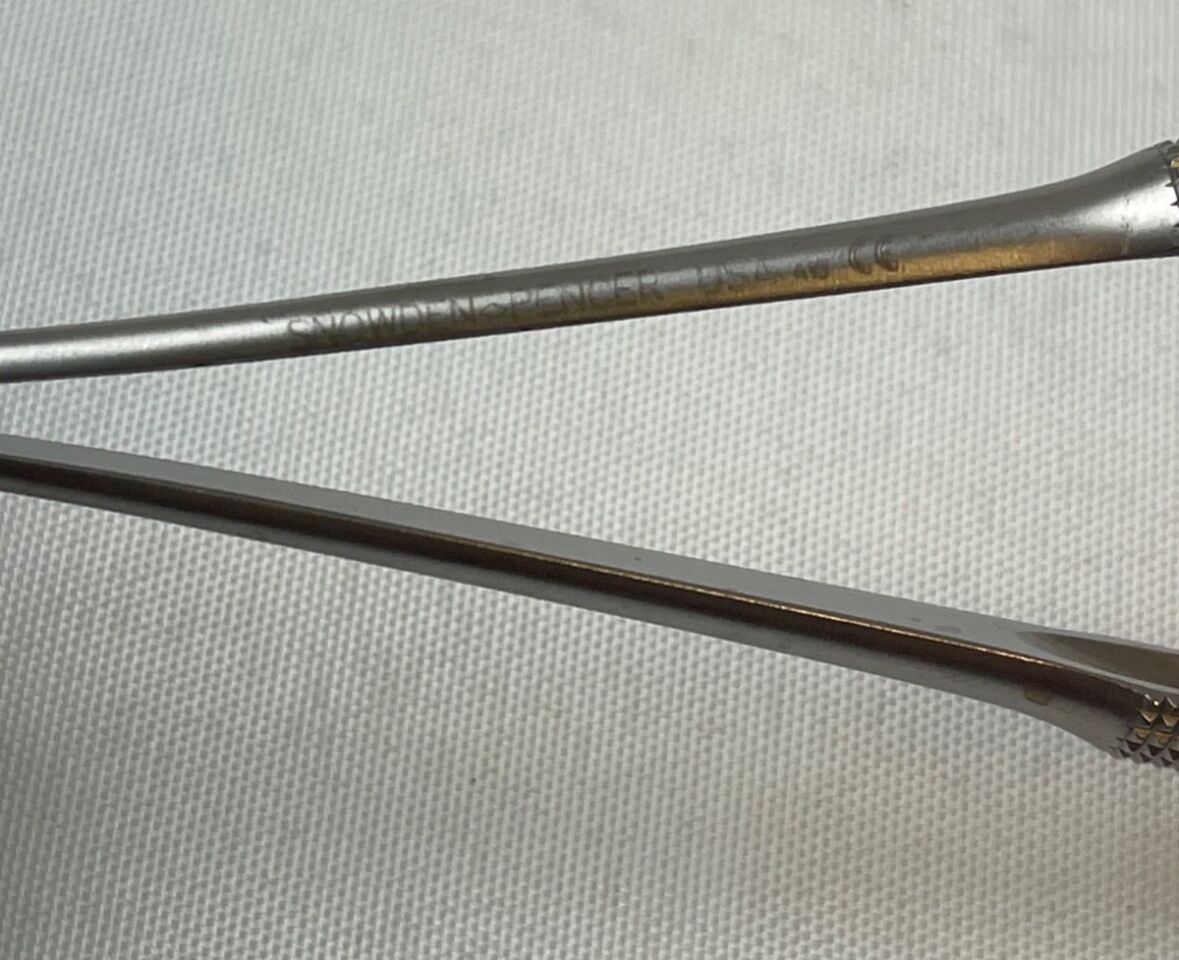 SNOWDEN-PENCER 32-5493 Castroviejo Delicate Needle Holder w Catch 21cm — photo 2