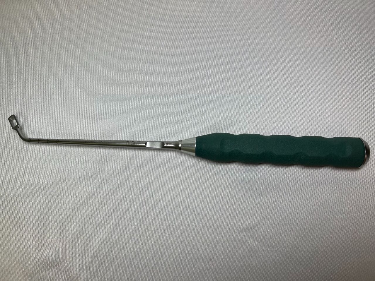 SYNTHES 389.866 8mm Right Angled Curette — photo 3