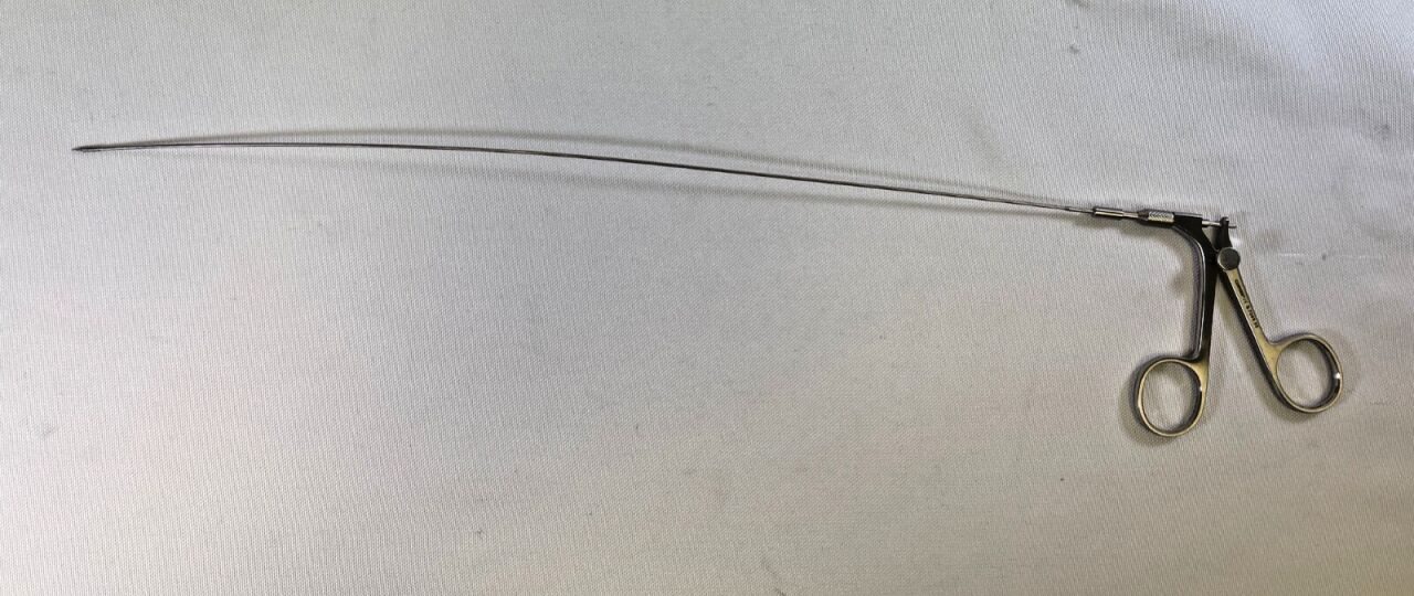 GIMMI S.7069.55 Semi Rigid Scissors 5Fr x 33cm Sharp Tip Horizontal Jaw