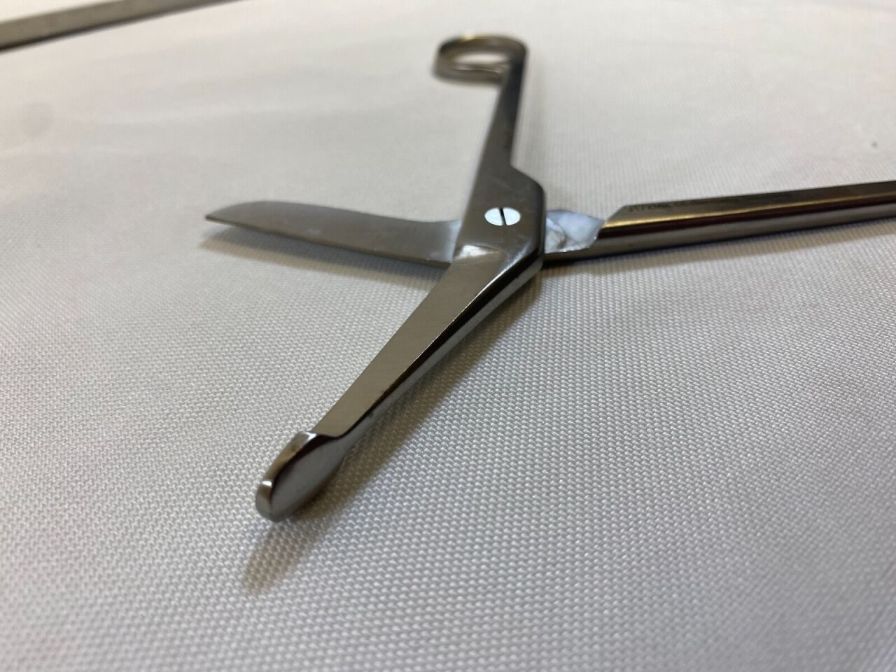 V. MUELLER SU2007 Angled Lister Bandage Scissors — photo 6