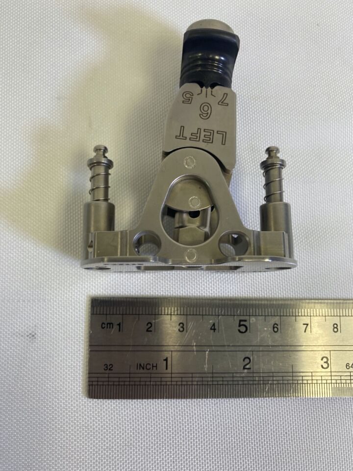 STRYKER 6541-1-657 riathlon Knee Femoral Alignment Guide — photo 6