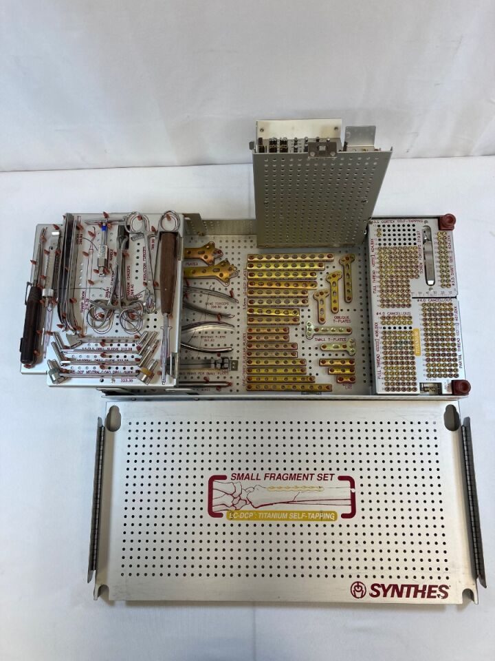 SYNTHES LC-DCP Self Tapping Small Fragment Set — photo 1