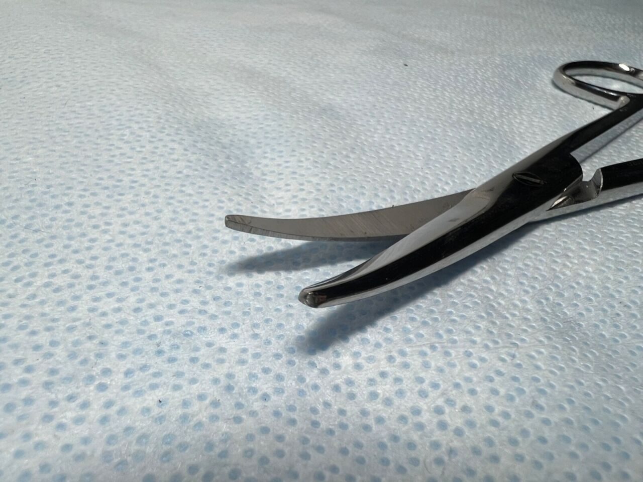 V. MUELLER SU1810 SuperCut Mayo Dissecting Scissors Slight Curved — photo 2