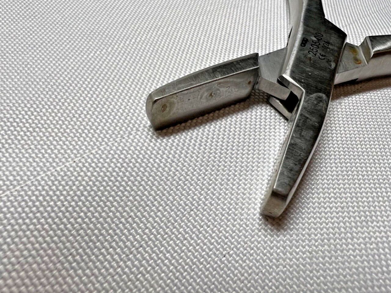 AAP 2505-00 Surgical Bending Forceps — photo 2