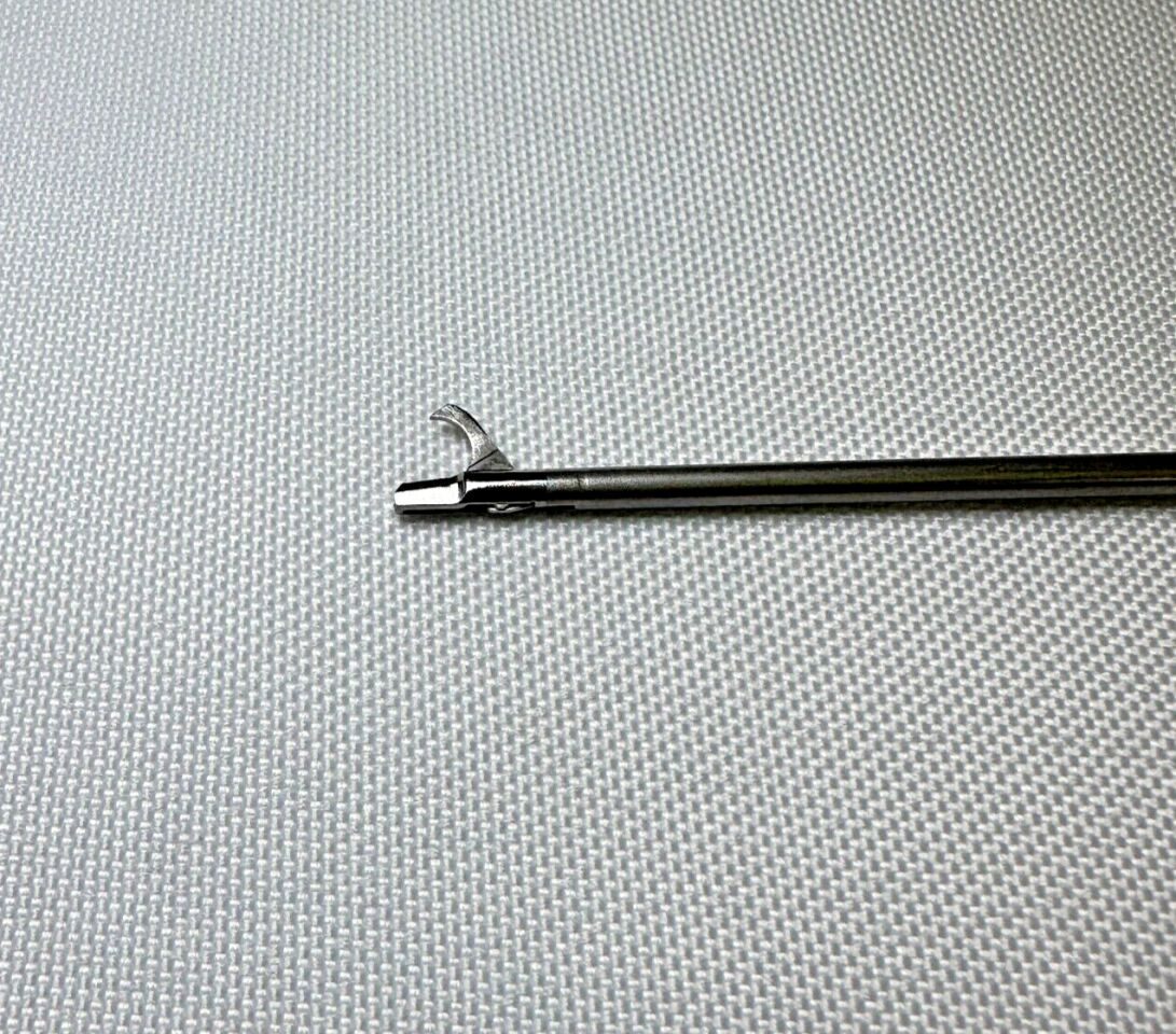 LINVATEC - SHUTT 2.10011 Arthroscopic Micro-Scissors 2.7mm STR — photo 4
