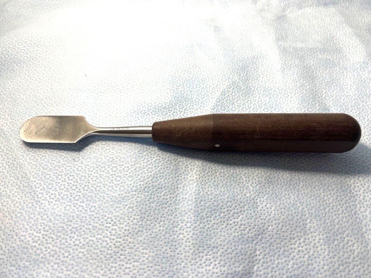 GS 43.317 Periosteal Elevator 7-1/4" Straight X 20mm Curved Sharp Edge — photo 1