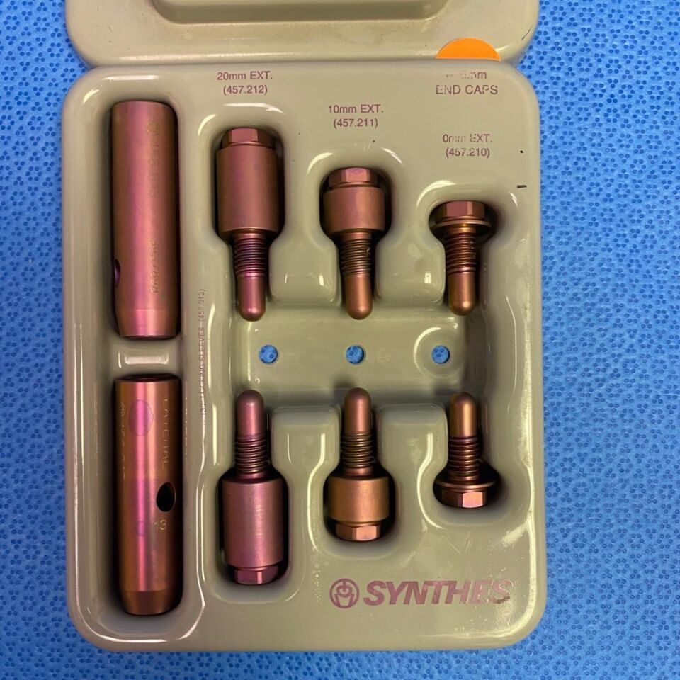 SYNTHES Implants 130°  for Femoral Nails — photo 2