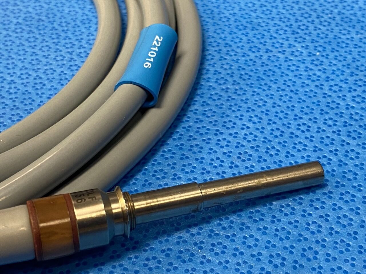 R. WOLF 8061.256 FiberOptic Light Cable w/ 8095.05 Adapter — photo 5