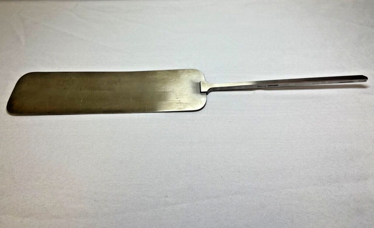 AESCULAP MB949R Malleable Flat Blade 77mm X 254mm