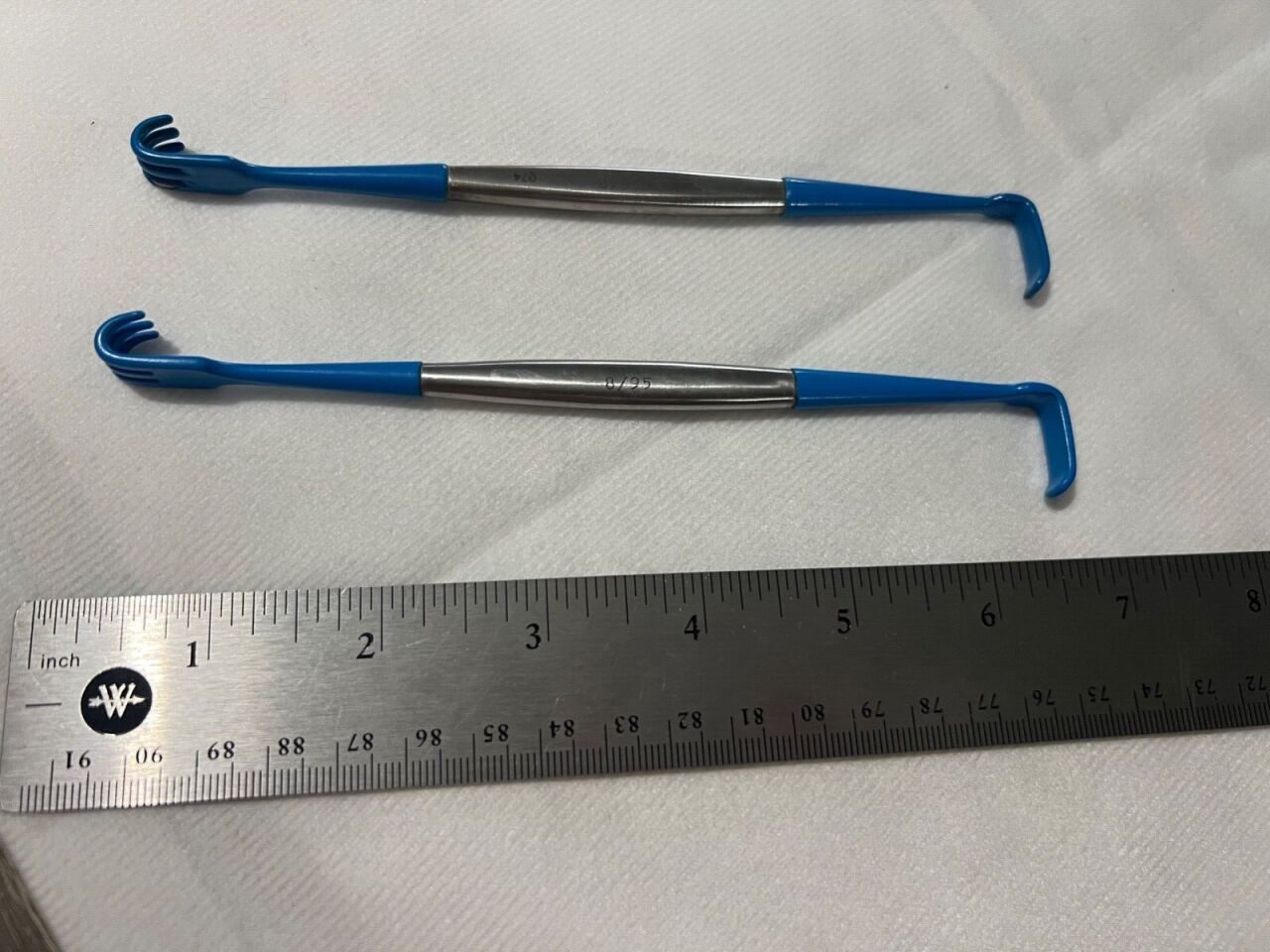 CODMAN  Lot of 2 Stainless Double-Ended Blue Retractors 3 Prong 6-1/2" Length — photo 5