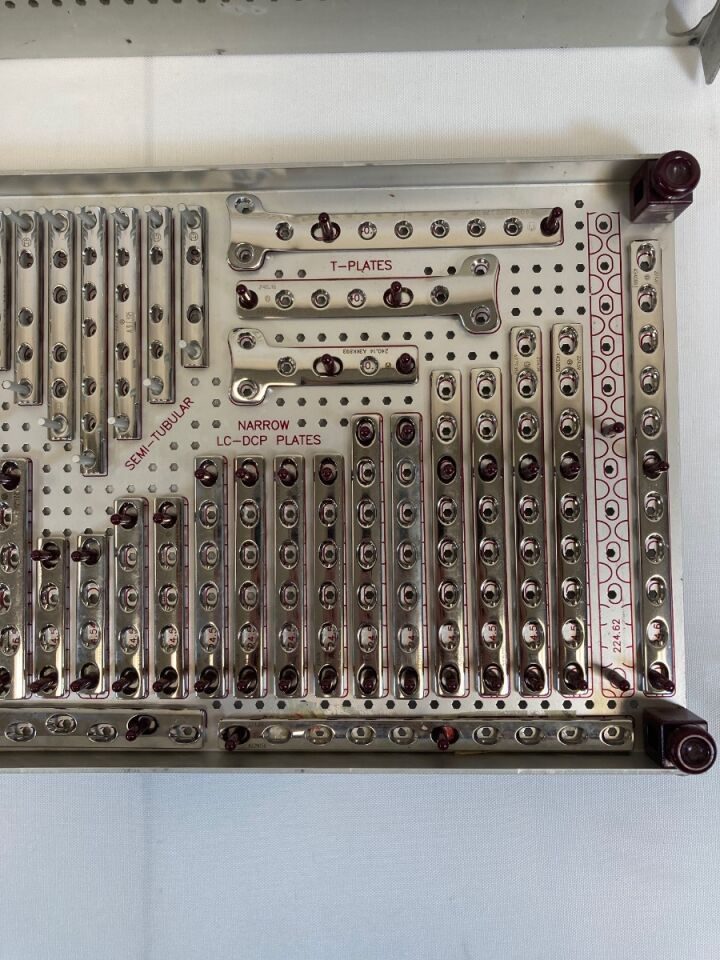 SYNTHES LC-DCP Plate Set — photo 4