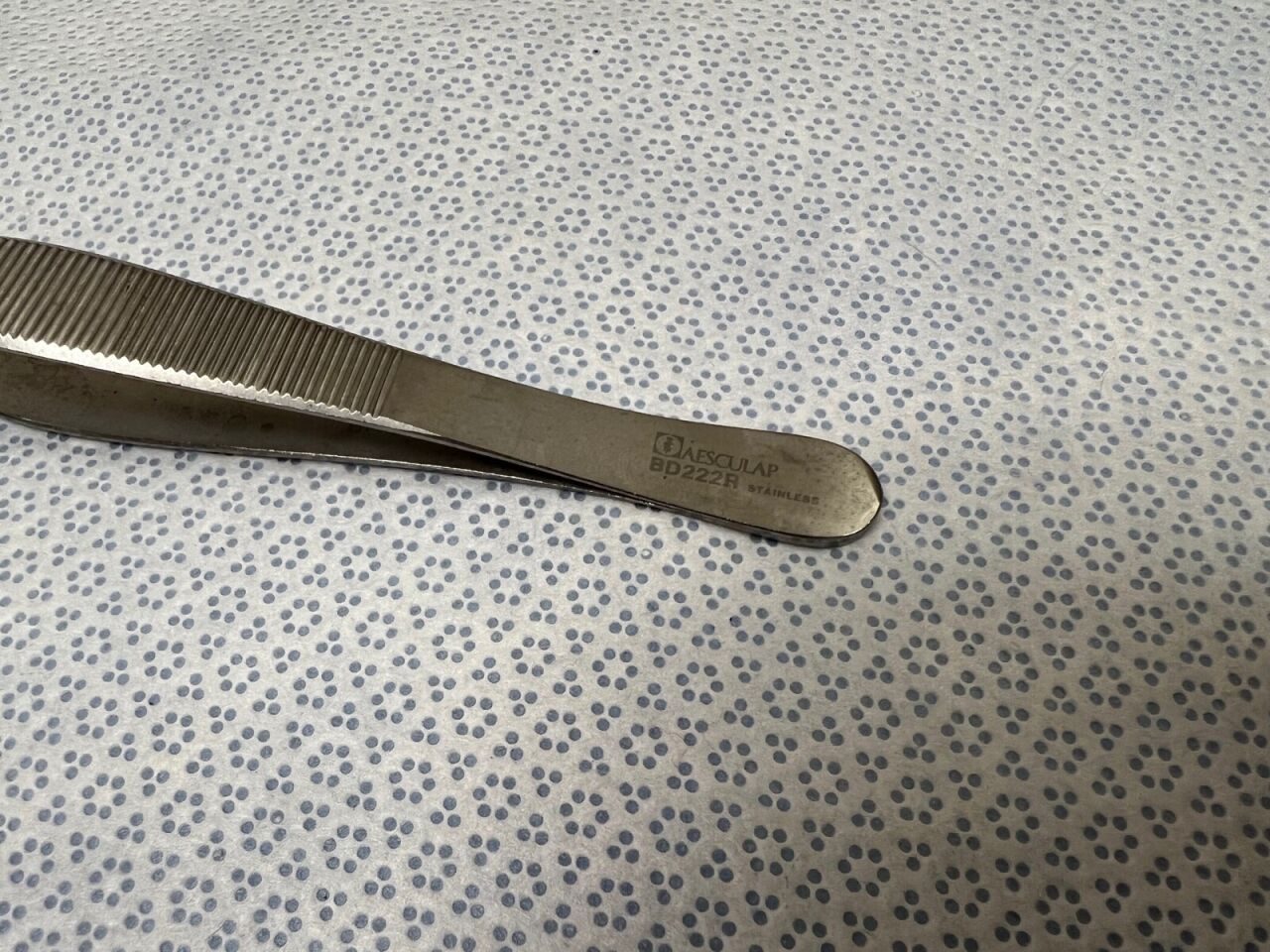AESCULAP BD222R Adson Serrated Tissue Forceps 4 3/4" — photo 2
