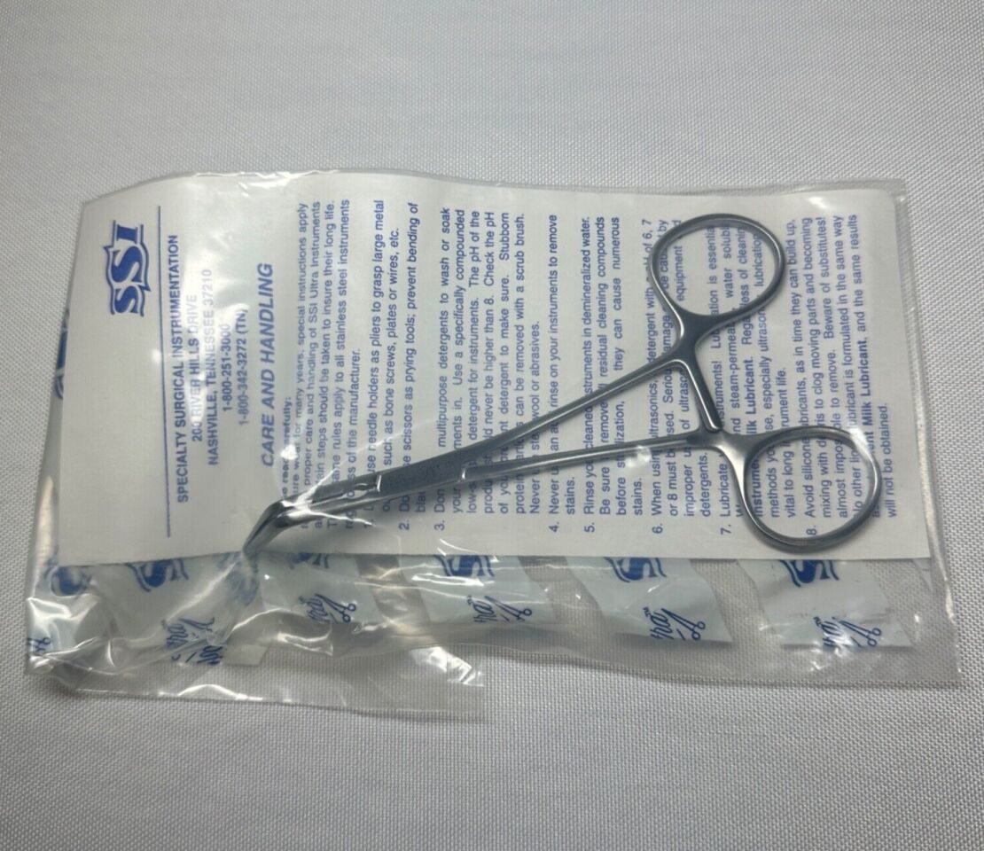 SSI 55-5015 90deg 5 1/2" Debakey Miniature Clamp