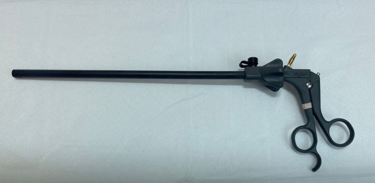 STRYKER 250-080-618 10mm x 33cm Monopolar Laparoscopic Handle w/ Shaft