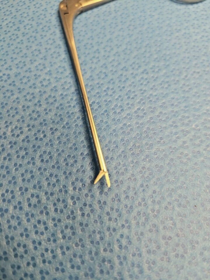 XOMED 3723008 Mini Bellucci Scissors Very Fine 4.5mm x 3.25" Otology — photo 3