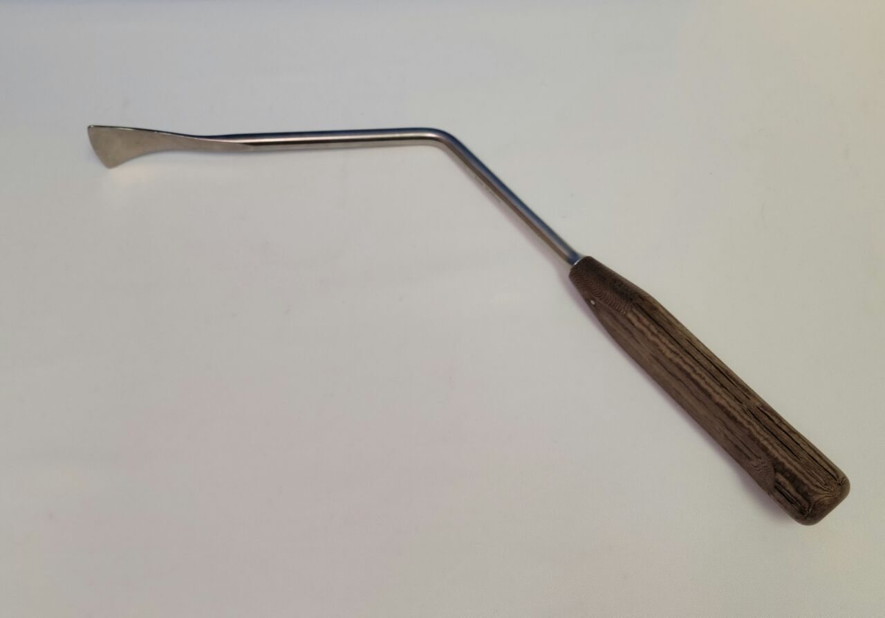 SYNTHES 389.51 35mm Curved Retractor — photo 1