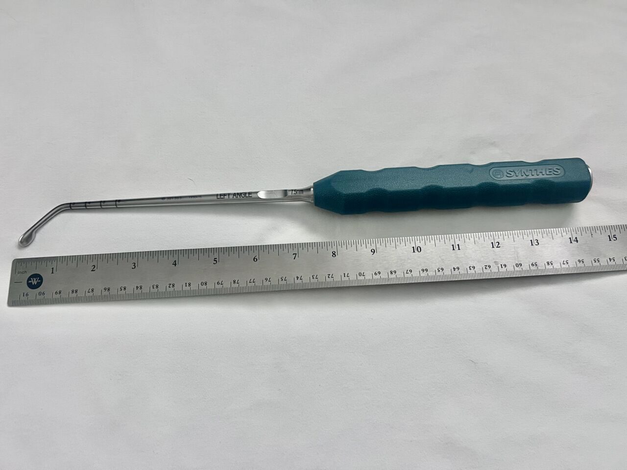 SYNTHES 389.863 Angled Left  7.5mm Bone Curette — photo 3