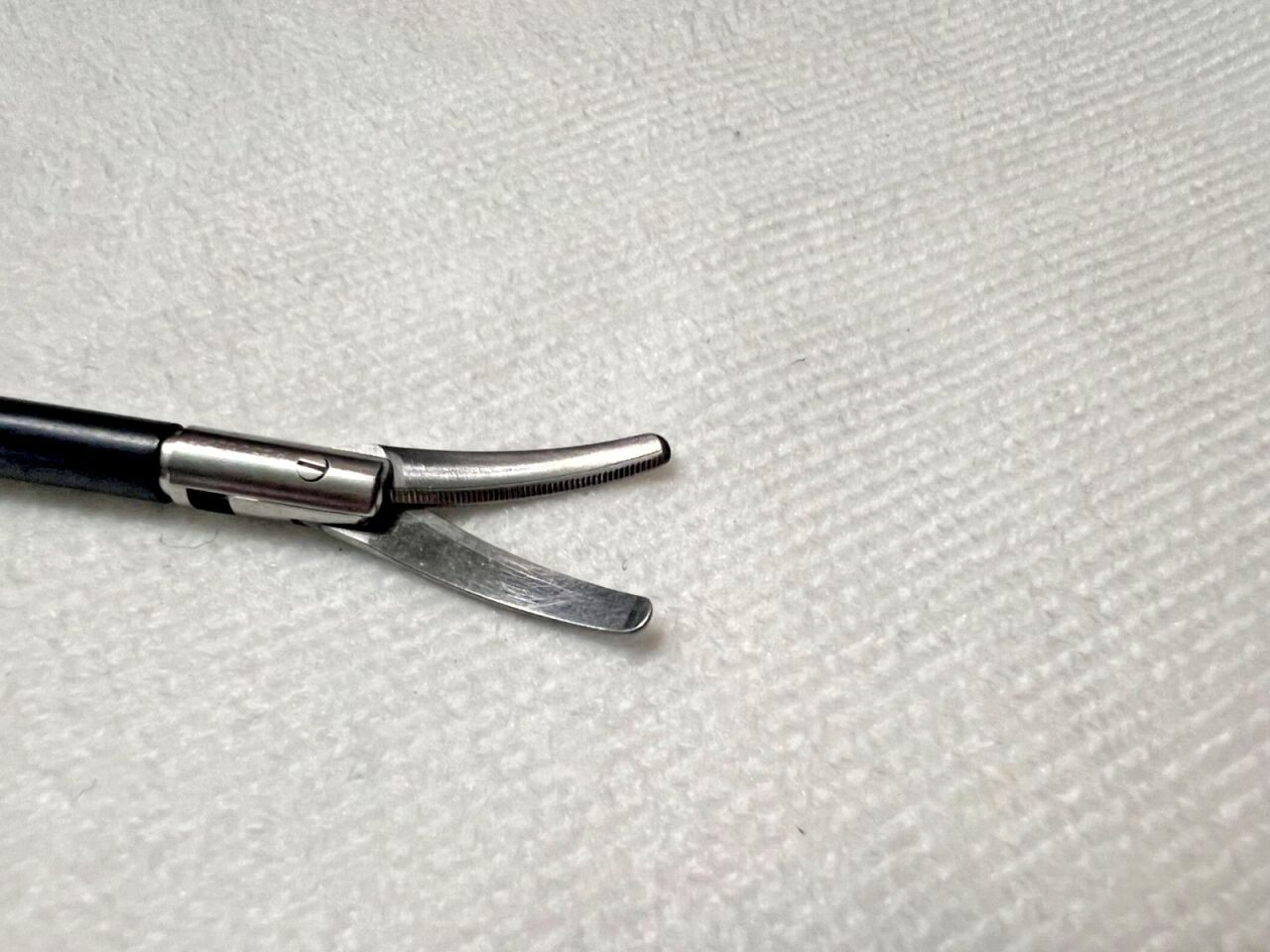 AESCULAP PO603R ADTEC TC Inserts 5mmX31cm Monopolar Metzenbaum Serrated Scissors — photo 2