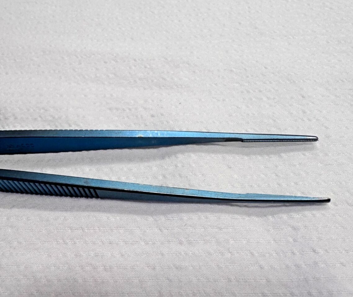 CODMAN 30-8403 DeBakey-Liddicoat Forceps Straight Regular Tip 7 3/4 in — photo 7
