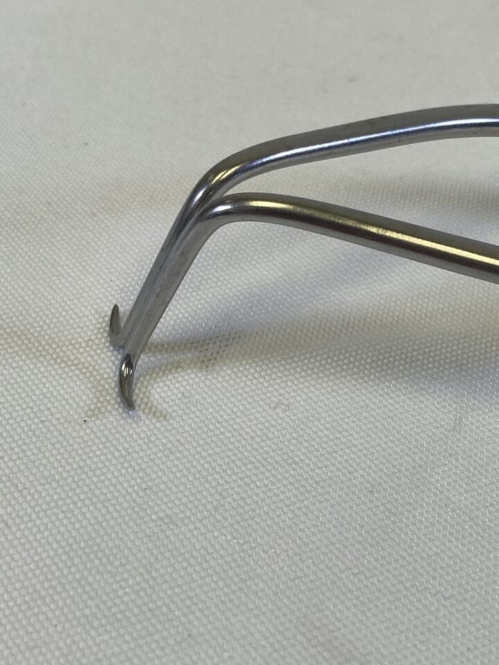 AESCULAP BV997R Angled Gelpi Retractor 70deg 1" Angled Shanks 175mm — photo 3