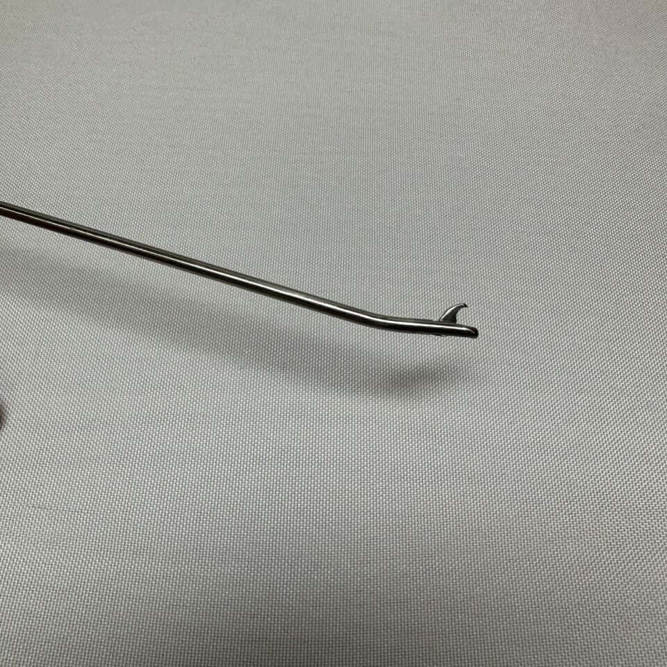 SHUTT 1.1631 Small Joint Arthroscopy Blunt Tip Forcep 3.4mm Dia. 130mm 15deg Up — photo 4