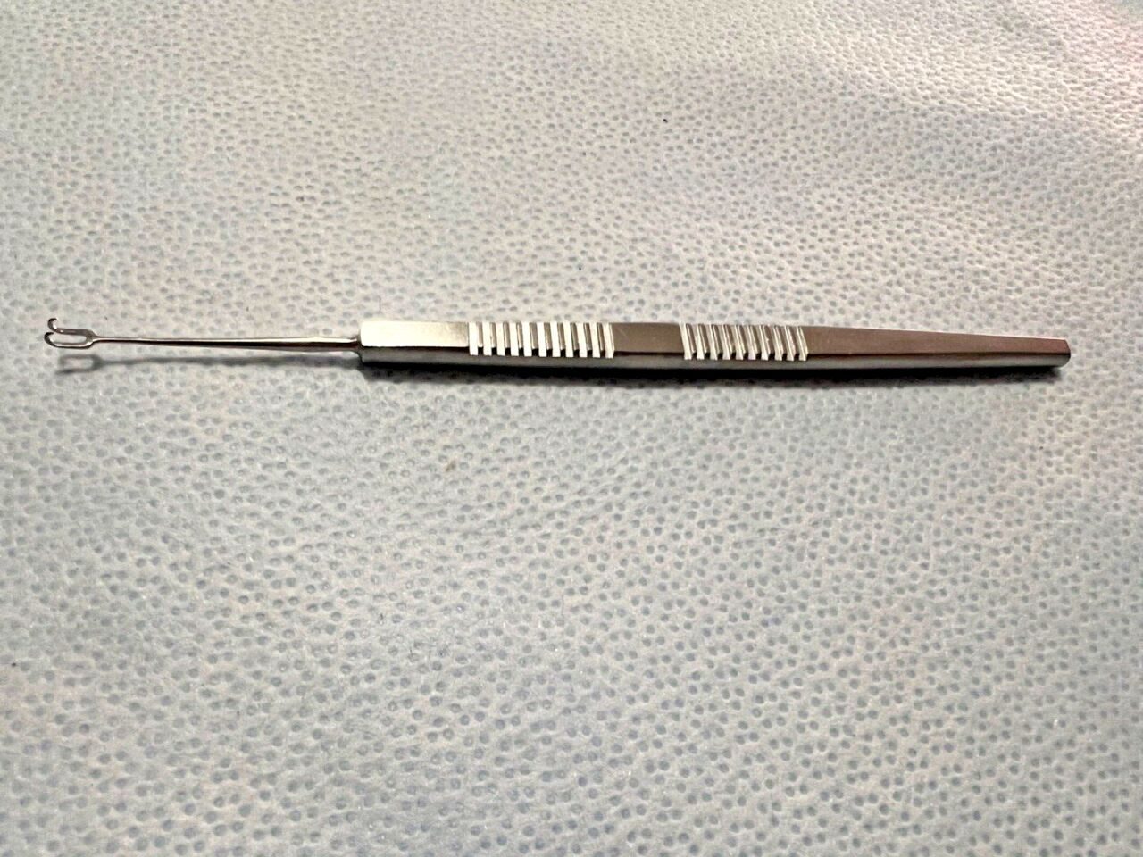 PILLING WECK 54126 Guthrie Skin Hook 2.5mm X 2.7mm Hook 5-1/8" Length — photo 1