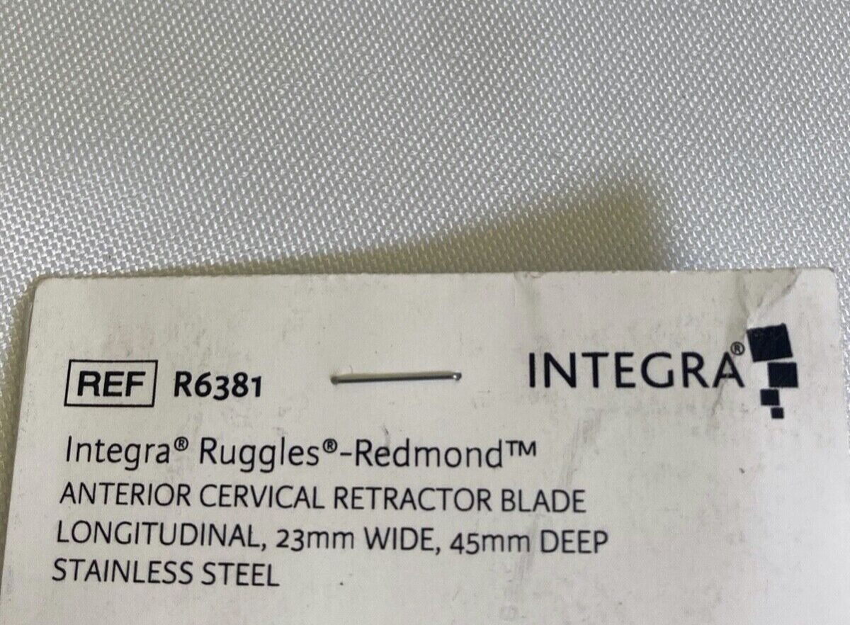 INTEGRA R6381 Anterior Cervical Retractor Blades 23 x 45 - Pair — photo 3