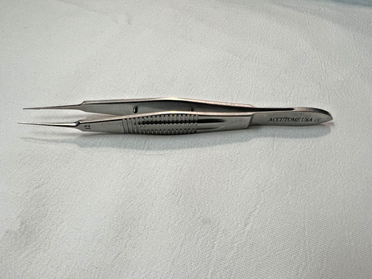 ACCUTOME AF5180C Castroviejo Straight Suture Tying Forceps 1x2 Teeth 4-1/4" L