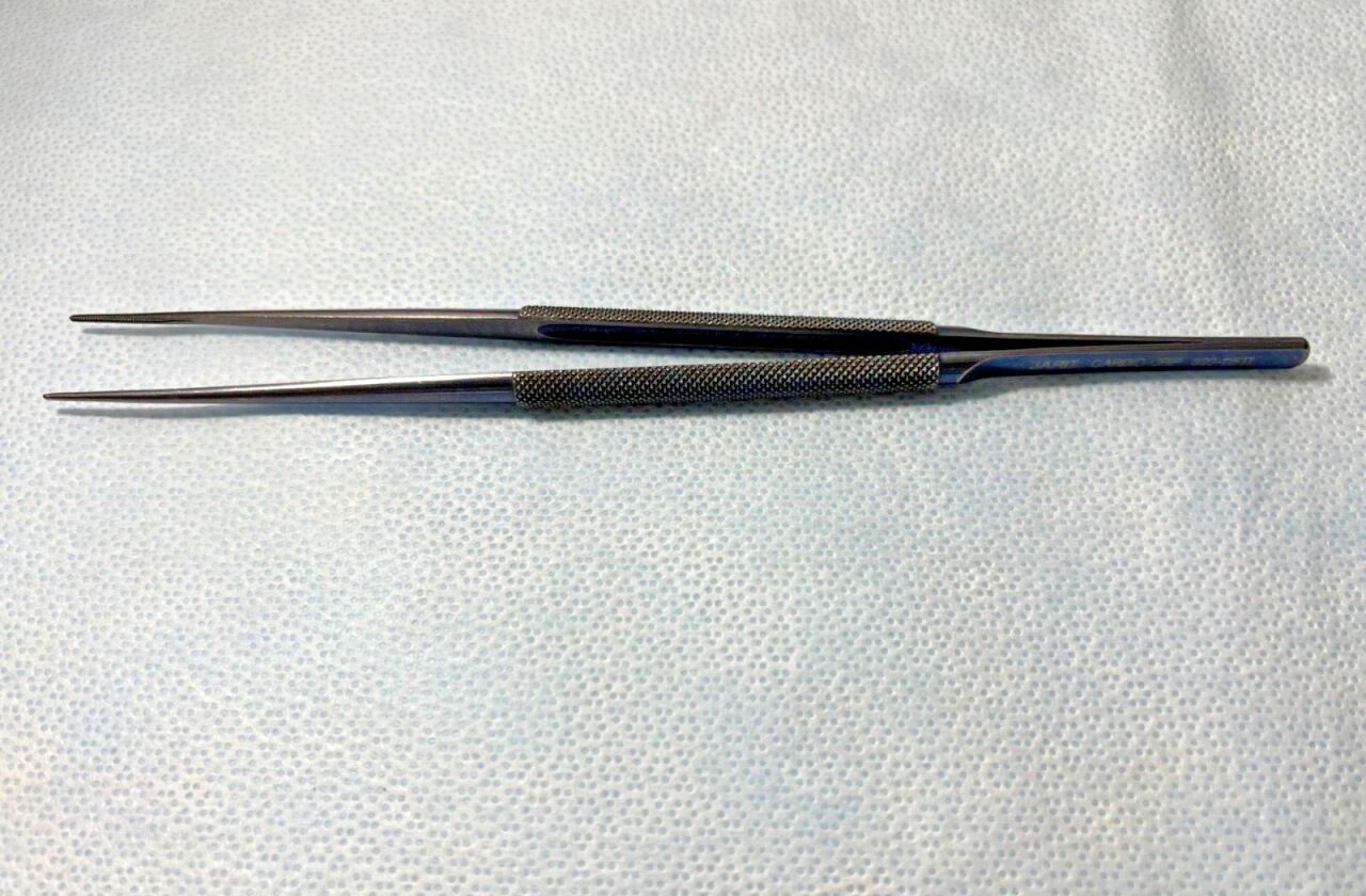 JARIT 320-115TI Cardio-Grip Titanium DeBakey Vascular Tissue Forceps 1.5mm Tips