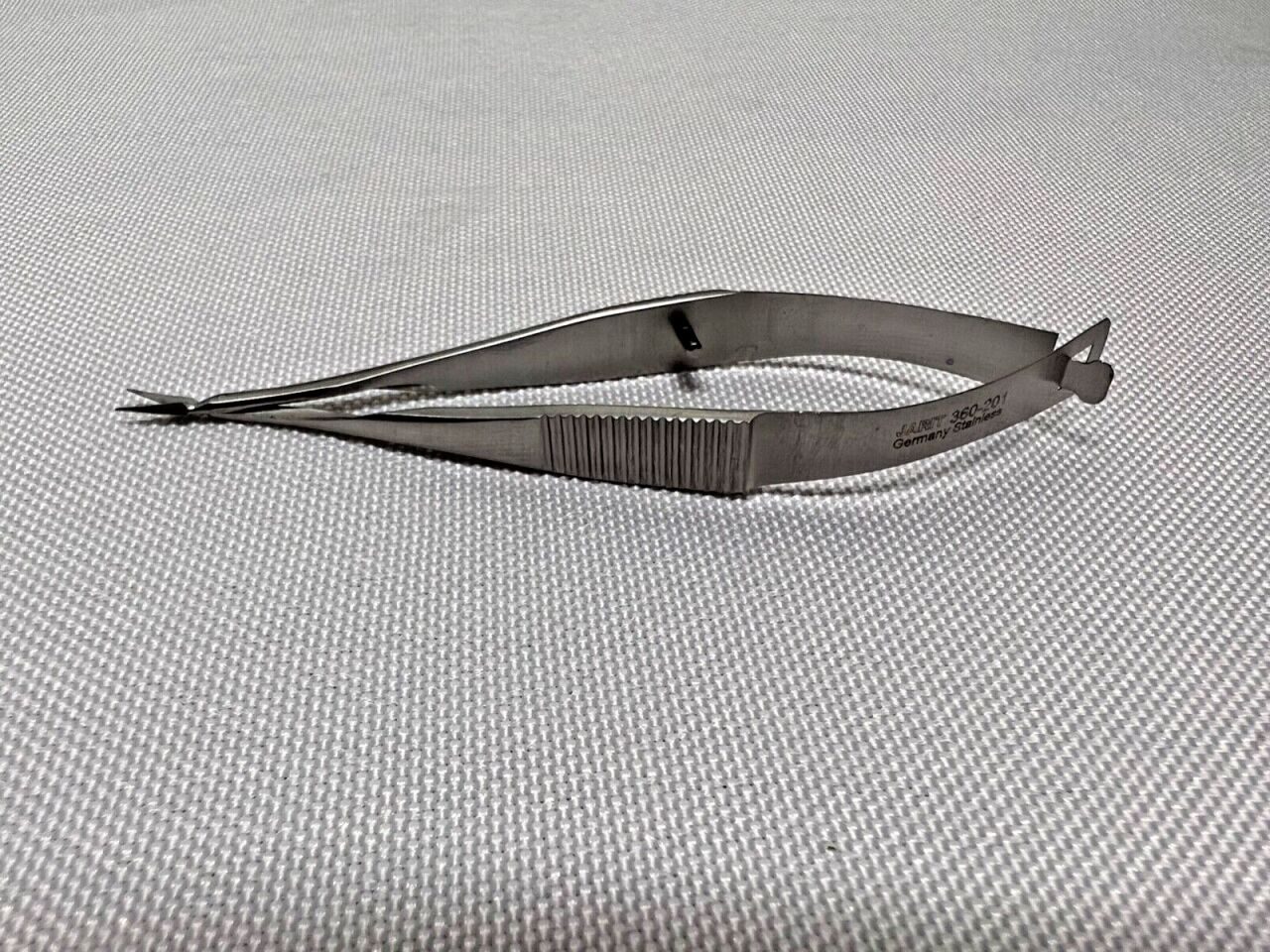 JARIT 360-201 Vannas Capsulotomy Scissor Curved Sharp Tips 3-1/8" Length