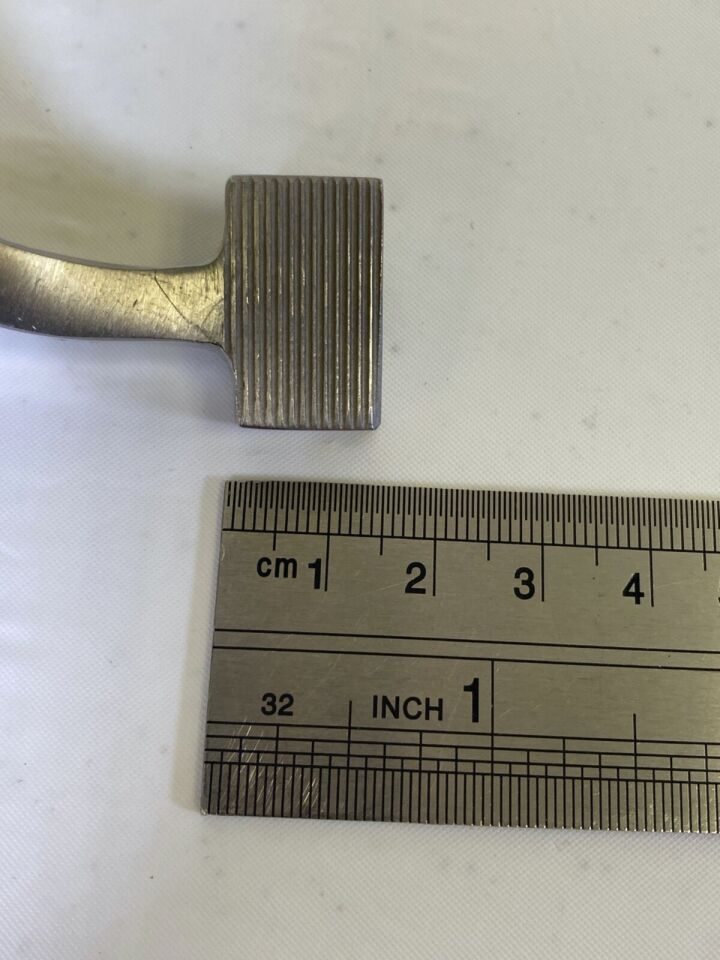 LOMBARDI 22mm x 12mm 7" w/ Ratchet Femoral Tibial Spreader Grooved Pads — photo 12