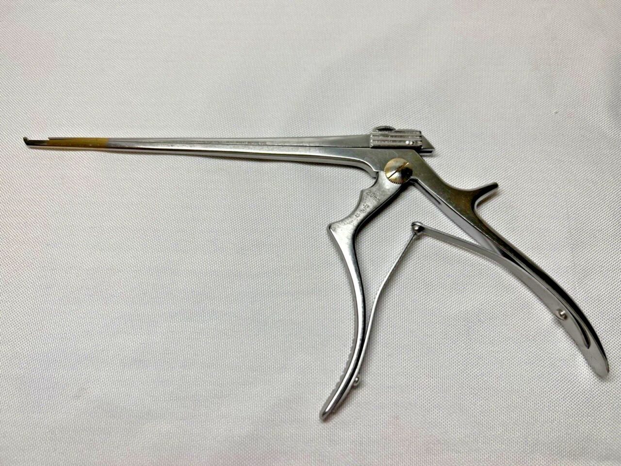 CODMAN 53-154CD Kerrison Rongeur 2mm X 40deg UpBite X 7" Detachable