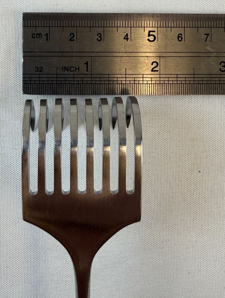 MILLENNIUM SURGICAL 34.438 Mueller Rake Retractors 10" Sharp 8 Prong Pair — photo 6