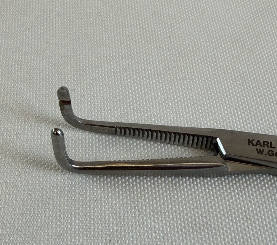 KARL STORZ 28035Z Right Angle Clamp Forcep w/ Notched Jaws 7.75" — photo 3