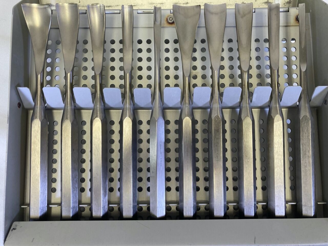 ZIMMER 1128-01 Set of 8 Ultra Cut Cobb Gouges Set w/ Sterilization Case — photo 2