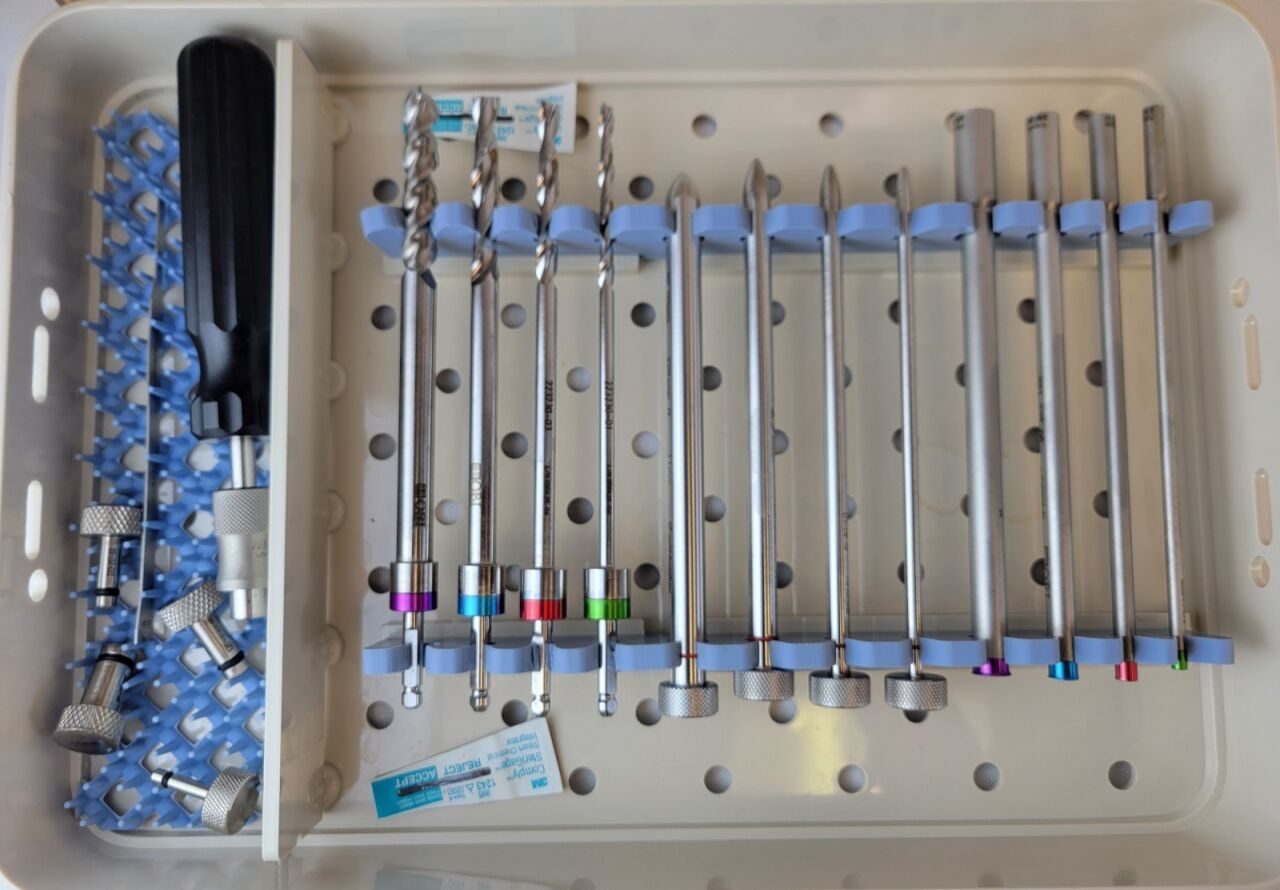 SMITH & NEPHEW OBI Tru-Fit 19 Pc. Instruments Set w/ Case — photo 2