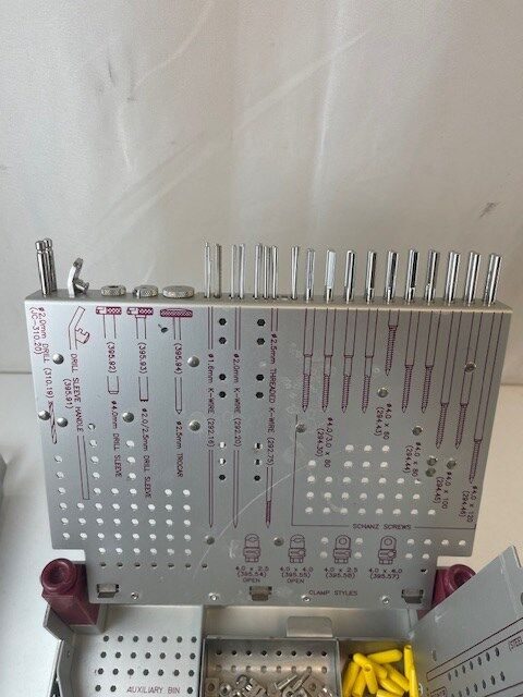 SYNTHES  Small External Fixator — photo 3