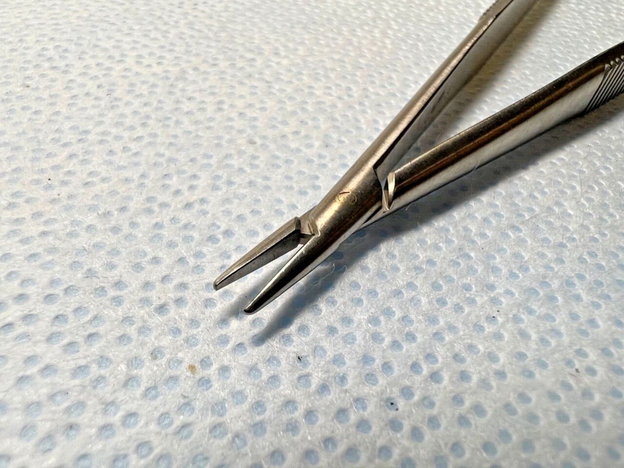 KATENA K6-1510 Castroviejo Straight Needle Holder 5-3/8" Length — photo 3
