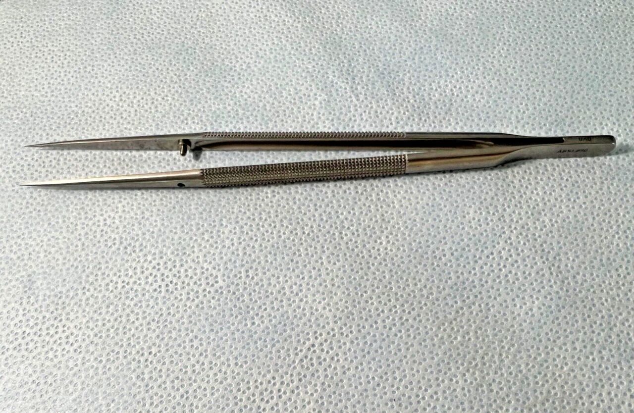 ASSI .230 Classic Forceps 18cm Straight Tips