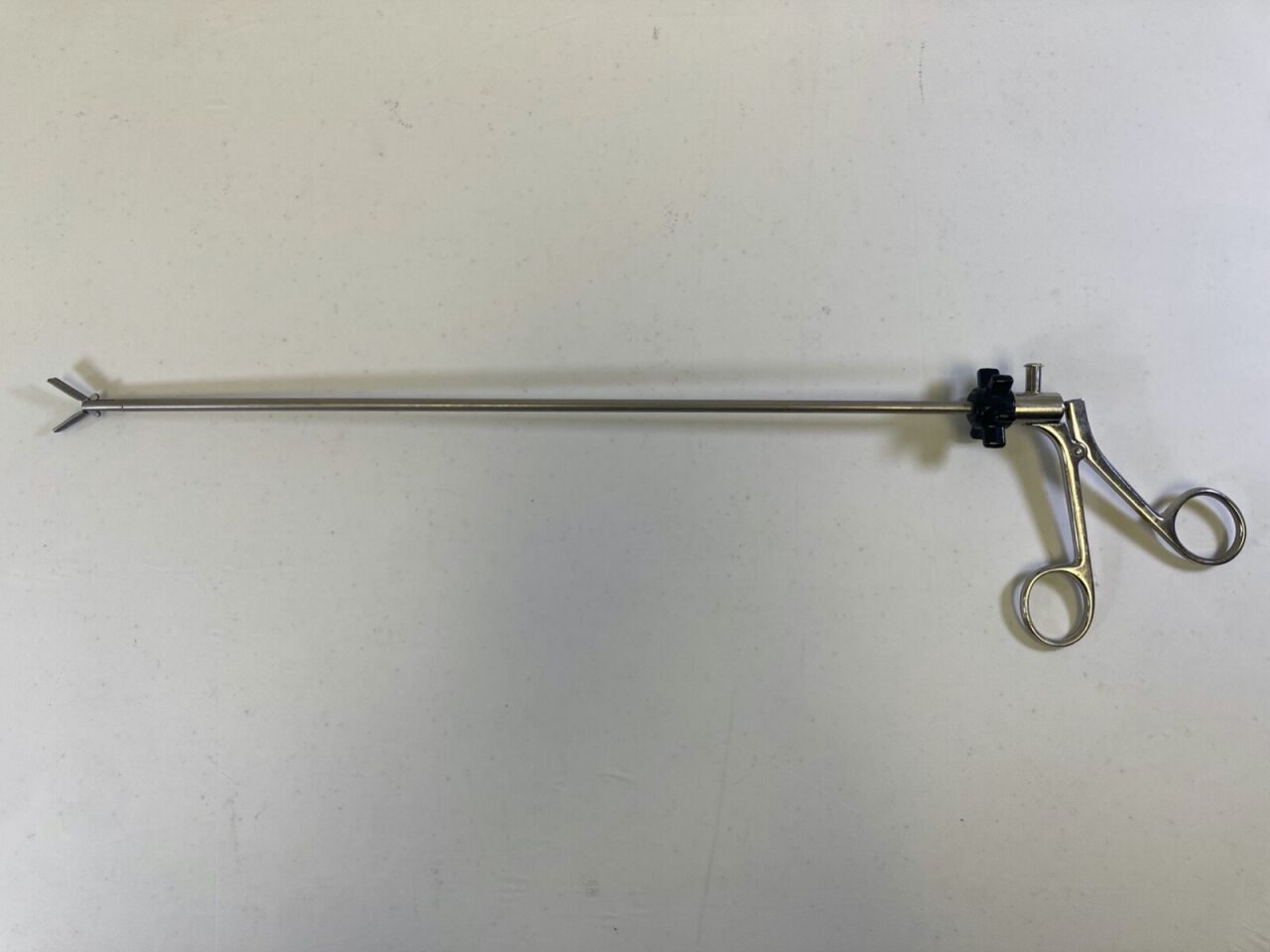 V. MUELLER LA1356RF 5mm x 35cm Laparoscopic Knot Pushing Forcep