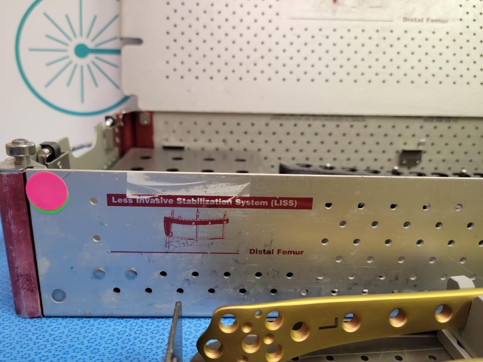 SYNTHES Distal Radius Fixator Set Instrument and Implants — photo 5