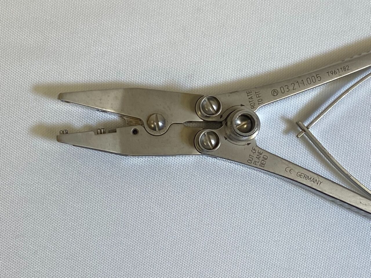 SYNTHES 03.211.005 Bending Pliers for VA Locking Plates — photo 7