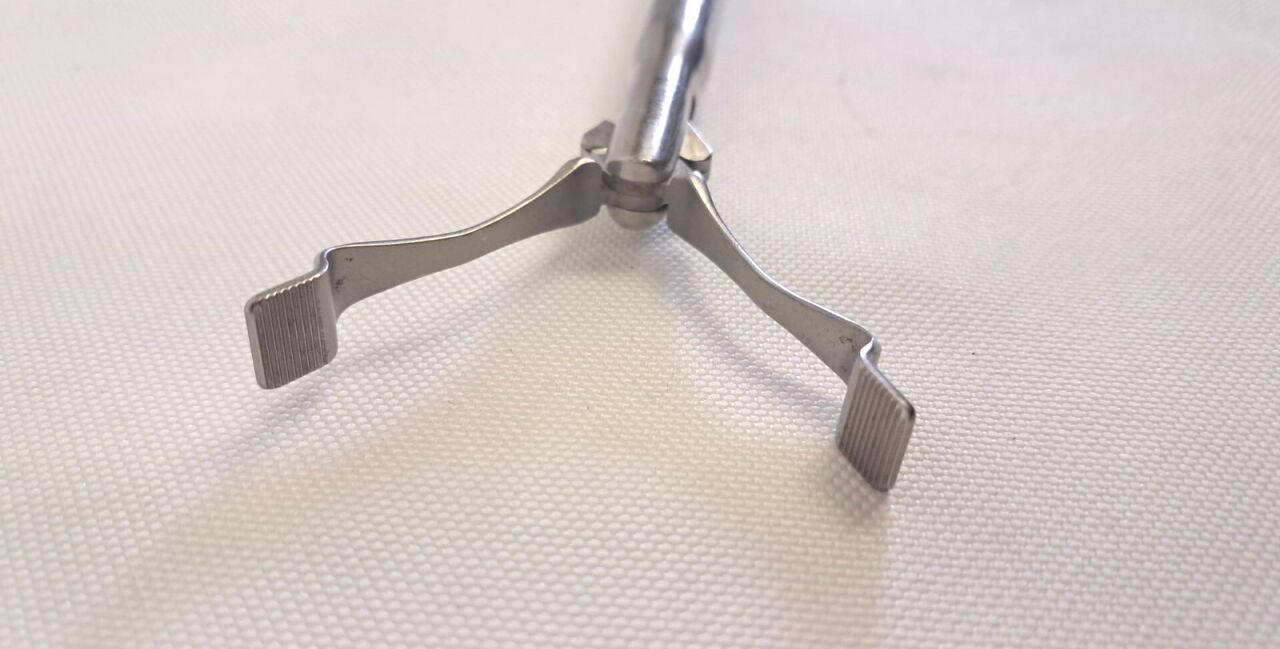 ENDOPLUS EG234R Laparoscopic 10mm Grasping Forceps w/ Ratcheting Handle — photo 4