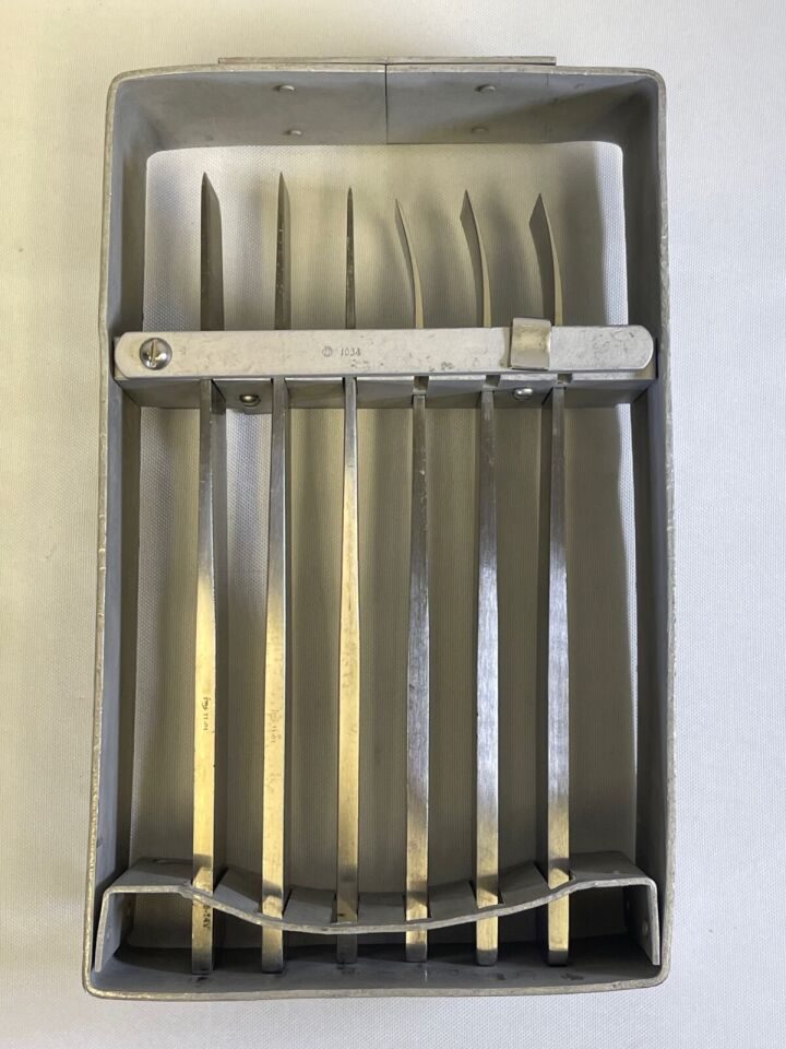 ZIMMER 9" x 1.5" 1.25" 1" Set of 6 Lambotte Osteotomes w/ Rack Straight & Curved — photo 10