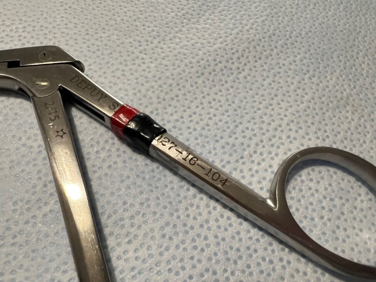 SYNTHES 2027-16-104 TLIF 4mm Angled 12" Pituitary Rongeur — photo 4