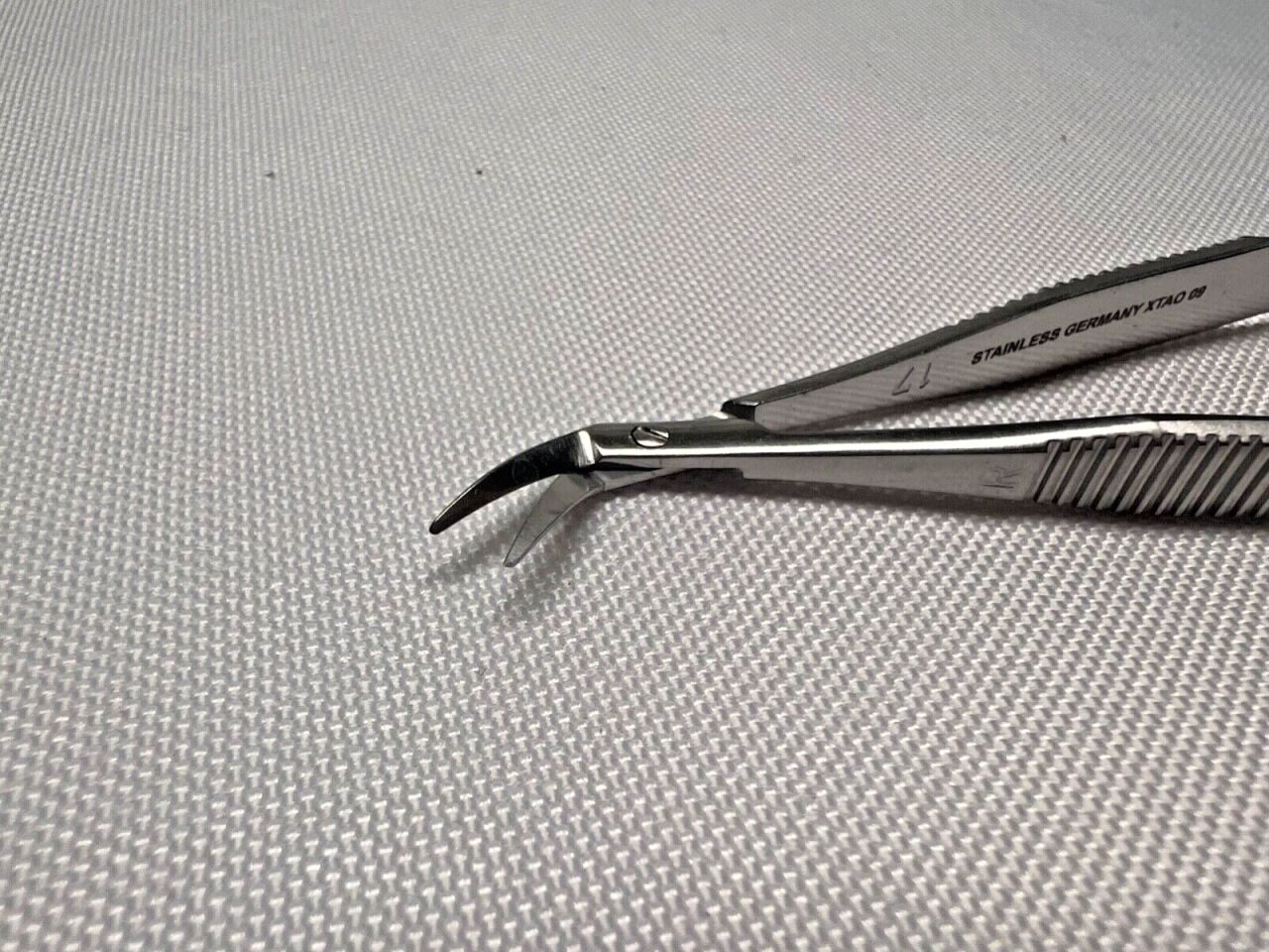 V. MUELLER OP5592 Castroviejo Corneal Scissor Forceps — photo 3